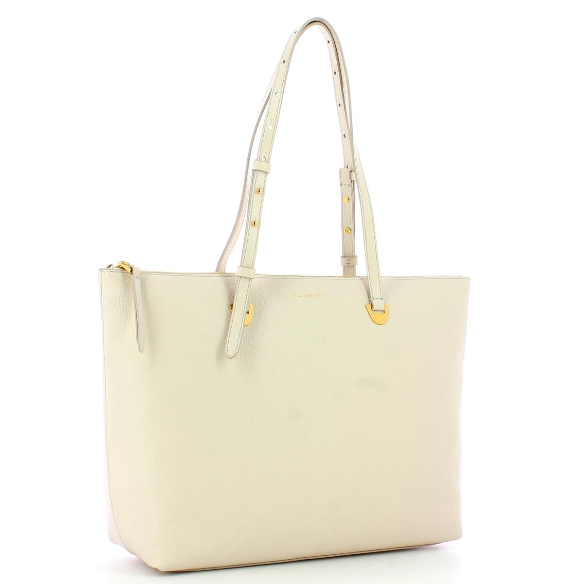 Coccinelle Shopping Lea - 2