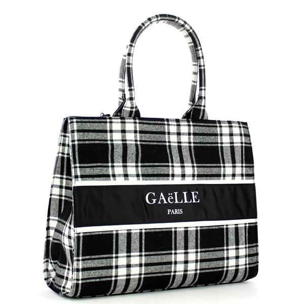 Gaëlle Shopper a scacchi - 2