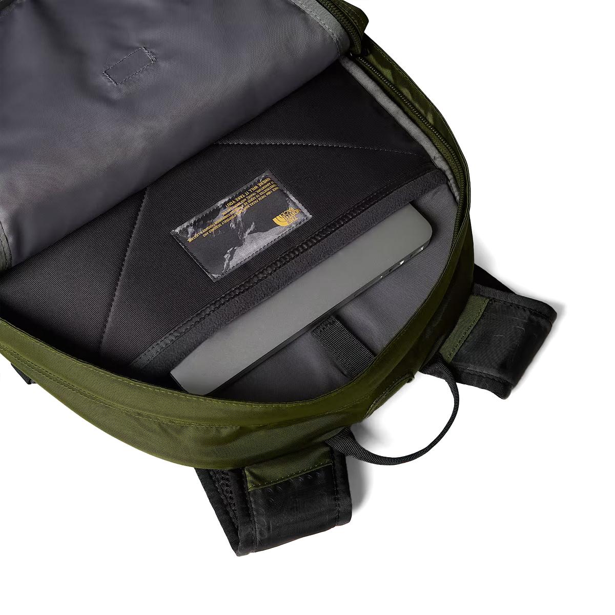 The North Face Zaino Borealis Classic Woodland Green TNF Black - 5