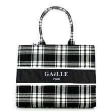 Gaëlle Shopper a scacchi - 1