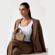 Guess Mini Borsa a mano Queensland Latte Logo - 5